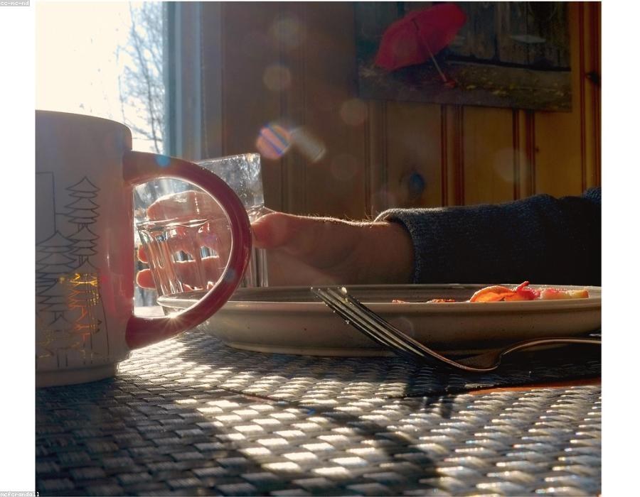 breakfast in apartment