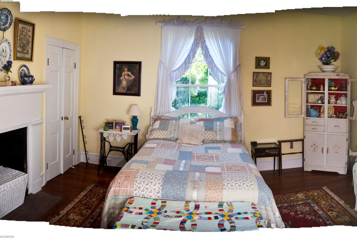 family holiday house bedroom